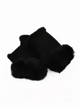 Mitones negros de gamuza sintética con interior y bordes de piel sintética suave.