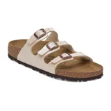 Sandalias Birkenstock modelo Florida BF Graceful, color blanco perla, con tres correas ajustables con hebillas metálicas color cobre. Cuentan con plantilla de corcho y suela de goma.