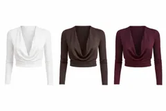 Top negro de manga larga con escote drapeado estilo cowl neck, confeccionado en tela suave y ajustada al cuerpo.