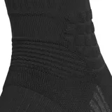 Medias deportivas de caña alta Adidas Select Socks, color negro, con diseño anatómico específico para pie izquierdo y derecho, zonas acolchadas y logo de la marca bordado en blanco en la parte superior.