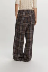 Pantalón de lino y viscosa con estampa a cuadros en tonos marrones y azules, de tiro medio y corte wide leg.