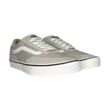 Championes urbanos Vans modelo Brooklyn LS, color gris con detalles en blanco, confeccionados en gamuza, con logo característico en los laterales y suela de goma.