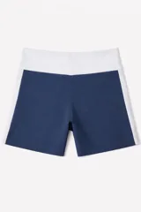 Biker de tiro alto con diseño de cintura cruzada en forma de V, combinando paneles en color beige y blanco.