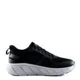 Championes Umbro modelo Bram para hombre, de color negro con suela gruesa de amortiguación en tono gris claro. Cuenta con capellada de malla y refuerzos sintéticos, tirador trasero y cordones tono sobre tono.