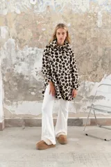 Pantalón Oxford de viscosa color borgoña.