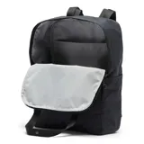 Mochila Columbia Trail Traveler de 18 litros, color negro, con diseño versátil para uso urbano o al aire libre. Cuenta con compartimento para computadora portátil de hasta 15 pulgadas, bolsillo lateral para botella de agua, bolsillo frontal con cierre y respaldo acolchado para mayor soporte.