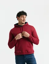 Sweater deportivo con capucha, bolsillo canguro frontal y cordones de ajuste. Presenta un diseño de color azul oscuro con interior de capucha en color verde.