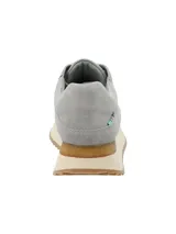 Zapatillas de cuero nobuk en color gris con cordones y suela de plataforma con detalle de crepe y suela dentada.