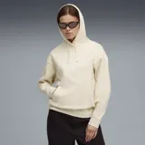 Buzo con capucha Puma, color arena, con diseño de bolsillo tipo canguro y logo de la marca bordado en el pecho.