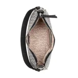 Cartera tipo baguette Guess modelo Jillian, con estampado de monograma de la marca en tonos gris y negro. Presenta cierre superior, herrajes plateados, logo triangular metálico en el frente y correa ajustable de cuero sintético negro.
