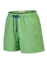Short de baño RKF color verde con pretina elástica y cordón ajustable azul oscuro con terminales metálicas, bolsillos laterales y tecnología reactiva que revela un estampado al contacto con el agua.