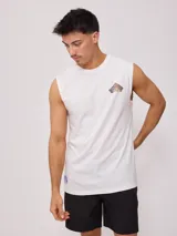 Musculosa blanca con estampado delantero y trasero. Corte holgado.