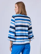 Blusa tejida de hilado fino marca Ruby Rd, con mangas 3/4 amplias y terminación de ruedo con nudo.