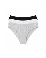 Pack de tres bombachas de algodón de corte clásico, en colores negro, blanco y gris melange, con ribetes elásticos y etiqueta lateral en la cintura.