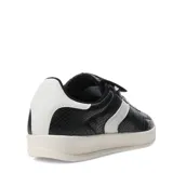 Championes urbanos de mujer, color blanco hueso, con detalles en beige claro. Diseño de estilo retro con suela de goma color caramelo.