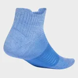 Medias deportivas Adidas de corte medio, diseñadas con tecnología Climacool para una mayor ventilación y evacuación del sudor. Presentan un diseño ergonómico con refuerzo en el arco y logo de la marca en la parte superior.
