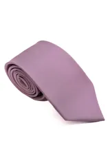 Corbatín lila de 5 cm de ancho, de poliéster con textura acanalada.