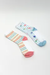 Pack de dos pares de medias crew con diseño de rayas y detalles estampados de flamencos y flores.