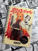 Cuaderno rayado tamaño A5 con tapas plásticas y 80 hojas, con diseño de Rengoku del anime Kimetsu no Yaiba.
