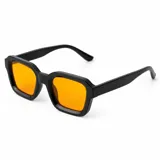 Lentes de sol con armazón cuadrado de policarbonato negro y cristales amarillos, con protección UV400.