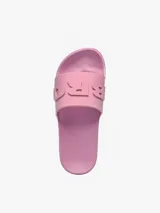 Ojotas Umbro modelo Flip, de color negro, con tira ancha que incluye relieve con el logo de la marca.