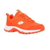 Championes deportivos Lotto para hockey, color naranja vibrante con detalles en blanco. Presentan un diseño robusto con suela dentada para mayor tracción y logo de la marca en el lateral.
