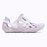 Sandalias Merrell modelo Hydro Moc para mujer, en color rosado y blanco con efecto tie-dye. Diseño slip-on con múltiples perforaciones para ventilación, tira trasera ajustable de goma blanca y suela anatómica.