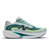 Championes de running New Balance modelo Ellipse, con entresuela Soft Fresh Foam X de gran amortiguación, parte superior de malla técnica transpirable y detalles en tonos verde, celeste, gris y blanco.