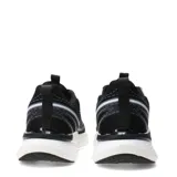 Championes Umbro Vex de hombre, color negro con detalles en blanco y gris. Presentan una capellada de malla transpirable, cordones negros, logo de Umbro en el lateral y una suela blanca con diseño moderno.