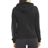 Campera Puma negra con capucha y cierre frontal completo. Logo de Puma estampado en blanco en el pecho y en la manga izquierda.