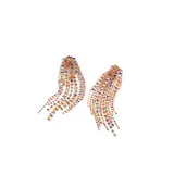 Par de caravanas colgantes con strass de múltiples colores.