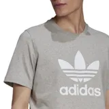Remera gris de algodón con logo Adidas Trefoil estampado en blanco en el pecho.