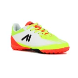 Championes de fútbol Austral modelo Blast TF, color blanco con detalles en amarillo flúor y naranja, con suela con tapones para césped sintético.