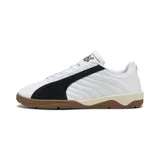 Championes urbanos Puma modelo Tifosi Calcio, color blanco con la icónica franja lateral en negro. Presenta una suela de goma color caramelo y diseño de inspiración retro futbolística.
