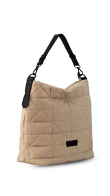 Cartera capitoneada color beige, con diseño geométrico y asa resistente. Amplia y cómoda, ideal para el uso diario.