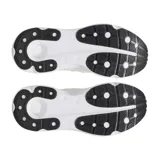 Championes deportivos Under Armour modelo Infinite MVMNT, color blanco con detalles en gris. Presentan un diseño de materiales mixtos en el empeine, tecnología de amortiguación UA HOVR+ para mayor retorno de energía y suela exterior de goma Thinweb para mayor durabilidad.