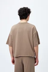 Buzo negro de corte holgado con estampado frontal que dice "Chelsea Heights 97 New York".