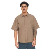 Camisa de manga corta Quiksilver modelo Choppy, de color marrón con estampado a cuadros vichy y cierre frontal de botones.