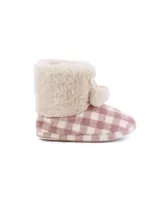 Pantuflas tipo bota con interior de piel sintética color crema y exterior de tela a cuadros color rosa y blanco.
