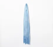 Pashmina celeste con flecos.