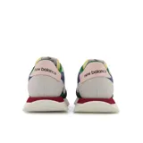 Championes New Balance modelo 237 de dama, con capellada de gamuza y tela en colores rosa, azul, verde, gris y blanco.