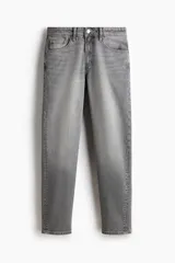 Jean de corte ajustado en denim de algodón con elastano, color gris con efecto deslavado y diseño clásico de cinco bolsillos.