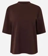 Remera de algodón Marfinno con corte boxy, cuello redondo y mangas cortas amplias, de diseño liso y holgado.