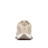 Championes de trekking Columbia modelo Crestwood, color beige con detalles en blanco. Confeccionados en una combinación de cuero y malla, cuentan con tecnología impermeable Omni-Tech, entresuela TechLite para amortiguación y suela Omni-Grip para tracción en diversos terrenos.