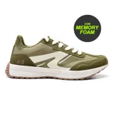 Championes deportivos color verde oliva con detalles en blanco y suela bicolor.