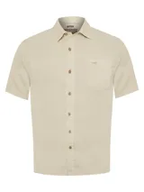 Camisa de manga corta RKF de tencel color beige, con ajuste moderno, botones frontales claros, un bolsillo en el pecho con el logo del pato bordado al tono y cuello clásico.