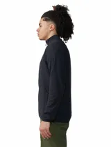 Campera polar de hombre Mountain Hardwear modelo Microchill Full Zip, color negro, con cierre frontal completo, cuello alto y bolsillos laterales con cierre. Confeccionada en poliéster reciclado, cuenta con mangas raglán y logo bordado en el pecho.