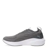 Championes de running Puma modelo Skyrocket Lite Engineered, color gris con suela blanca. Presentan capellada de tejido técnico transpirable, cierre con cordones y tecnología de amortiguación Pumalite con plantilla Softfoam+.