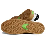 Championes de skate Cariuma Naioca, color blanco con logo negro y suela marrón.