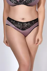 Bombacha de tiro alto color lila satín con puntilla elastizada negra.